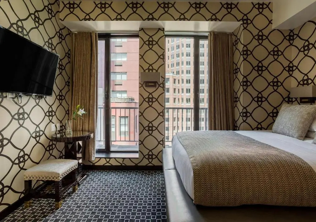 Double room (full double bed)