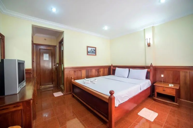 Standard Double room (full double bed)