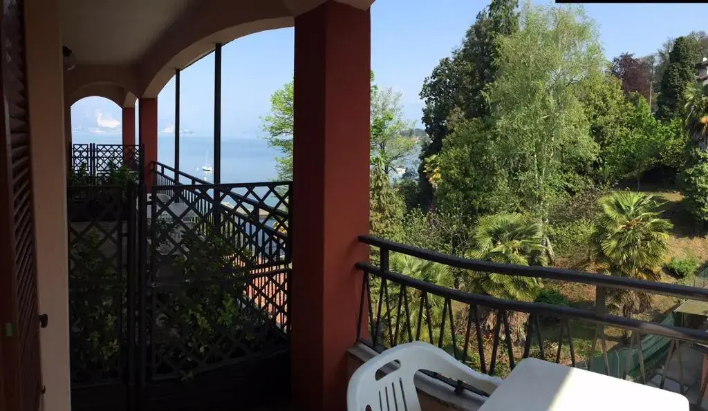 Standard Double room with partial view (full double bed)