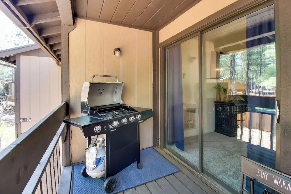 Forest-view Balcony: Pinetop-lakeside Condo