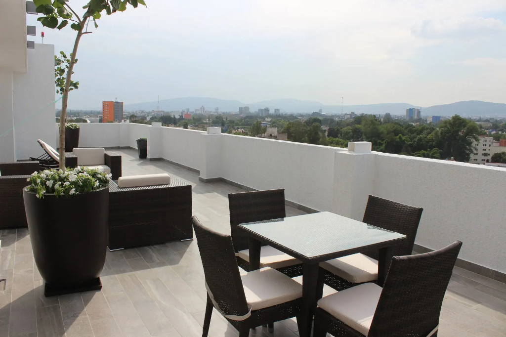 Balcony & Terrace
