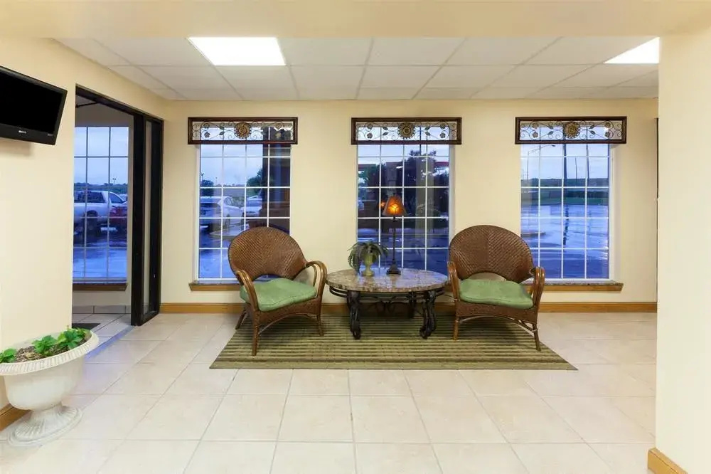 Lobby & Reception