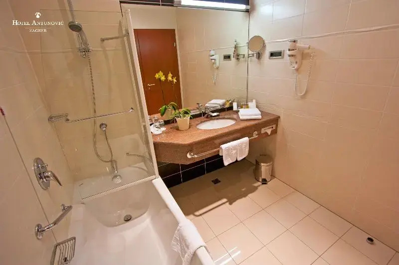 Hotel Antunovic Zagreb - Chambres