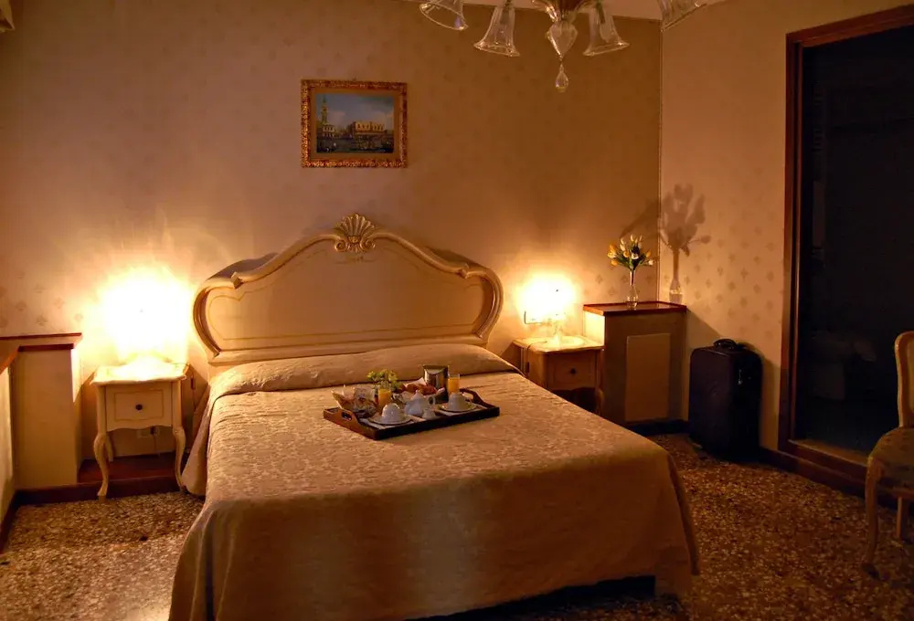 Economy room