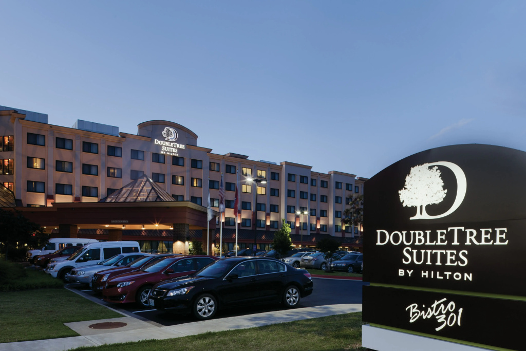 DoubleTree Suites by Hilton Bentonville