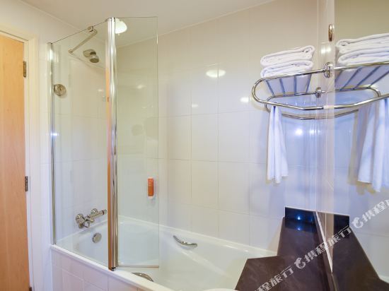 Premier Inn Dubai International Airport