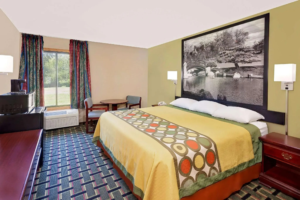 Standard Double room (full double bed)