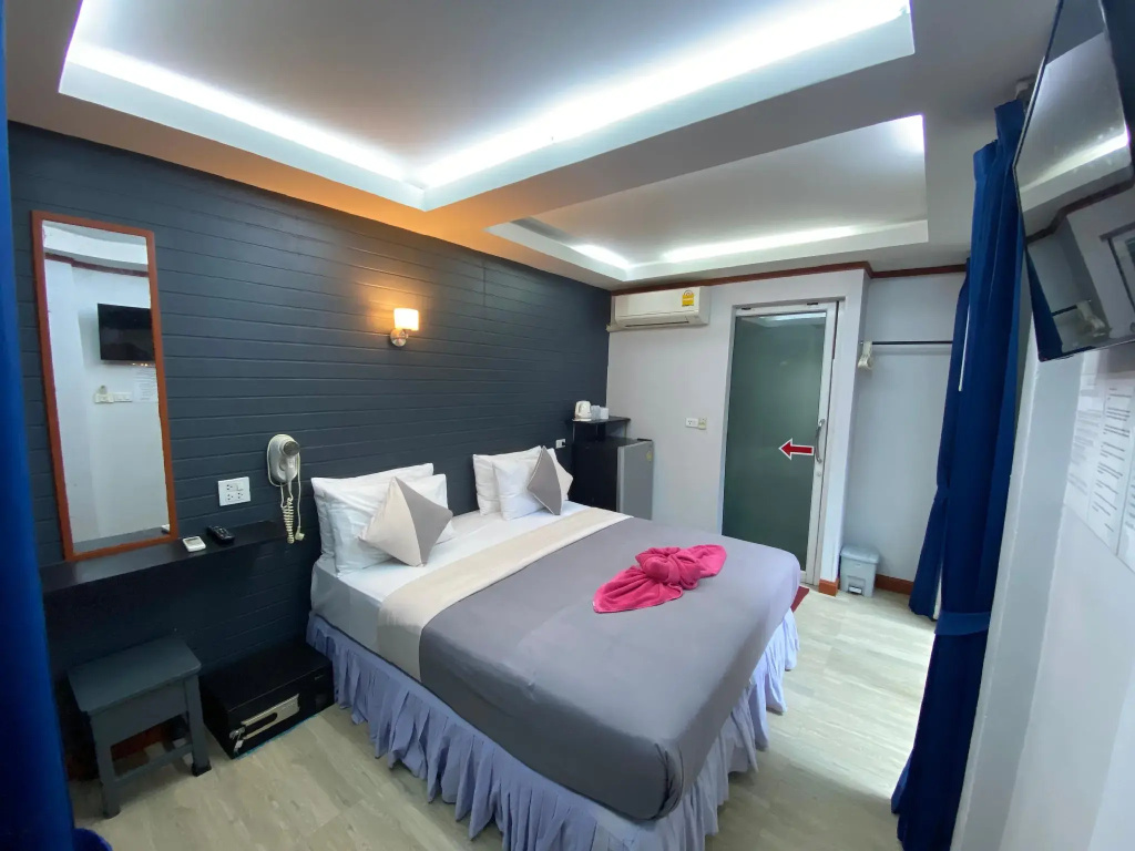 Economy No Window Double room (full double bed)