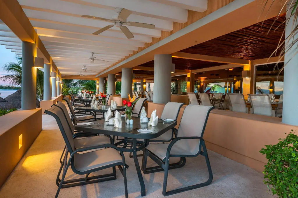 PA Beach Club & Hotel - Général