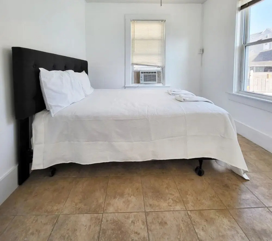3 Bedrooms Cottage