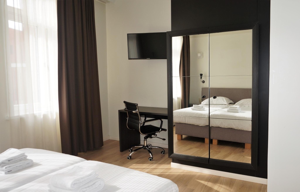 Superior Double room (full double bed) (queen size bed)