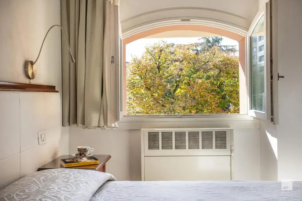 Double room (full double bed)