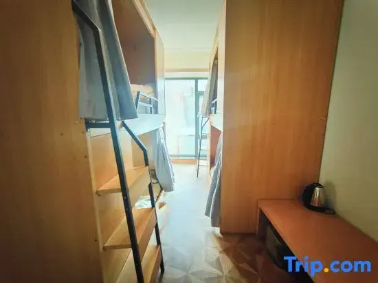 Bed in Dorm (female dorm)