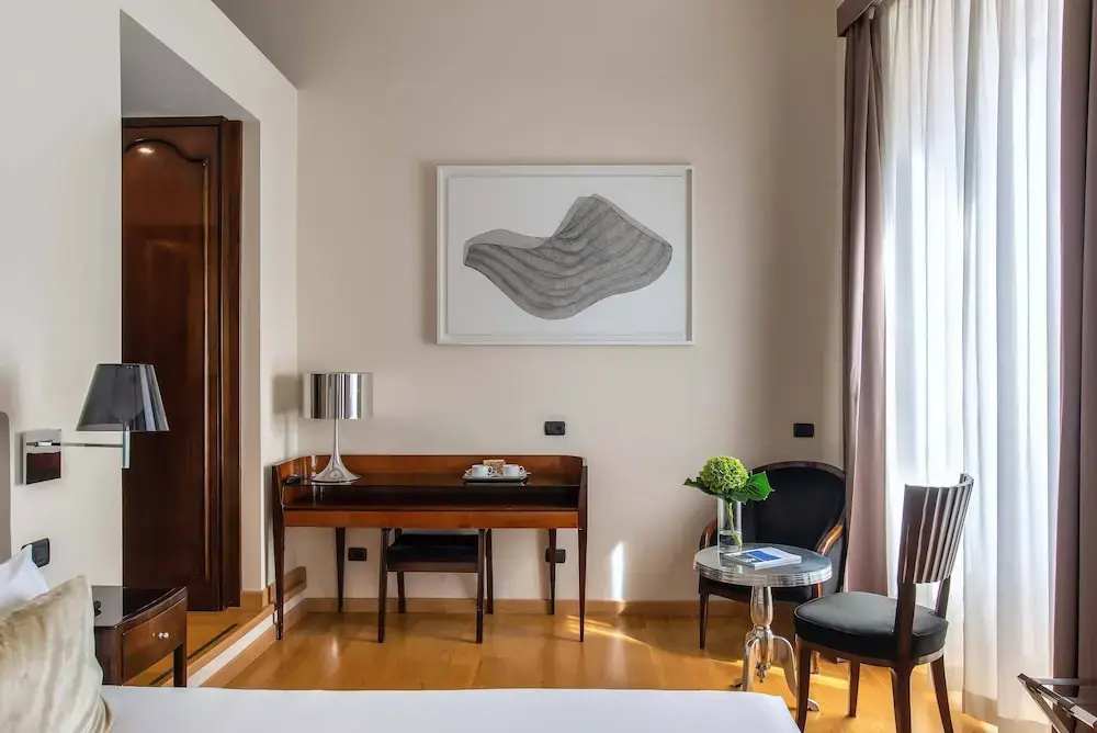 1 Bedroom Deluxe room with city view