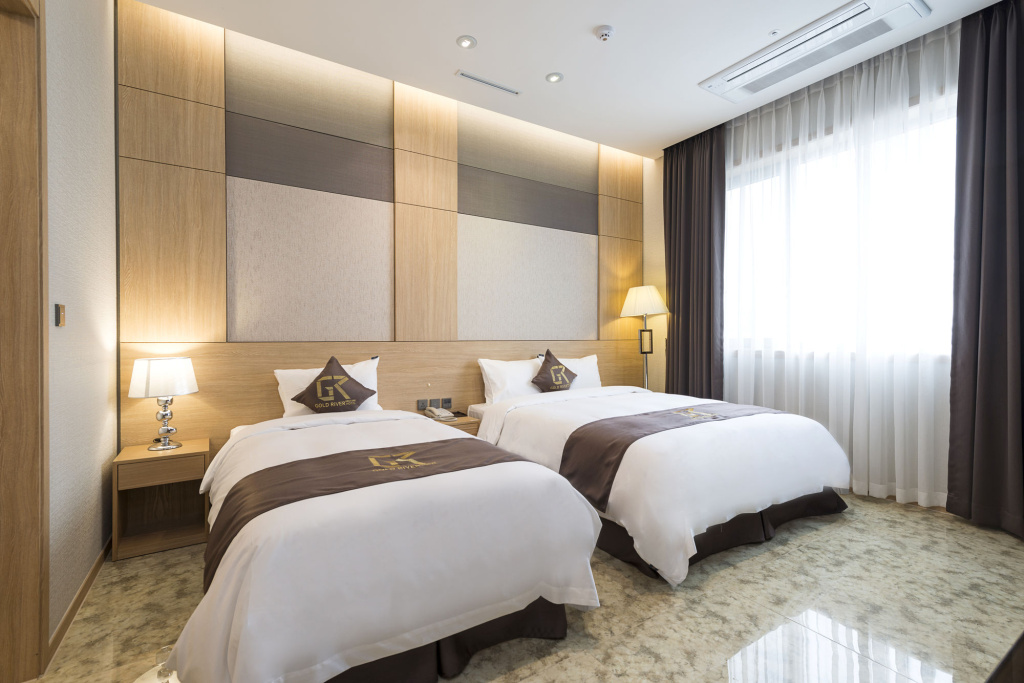 GoldRiver Hotel — фото