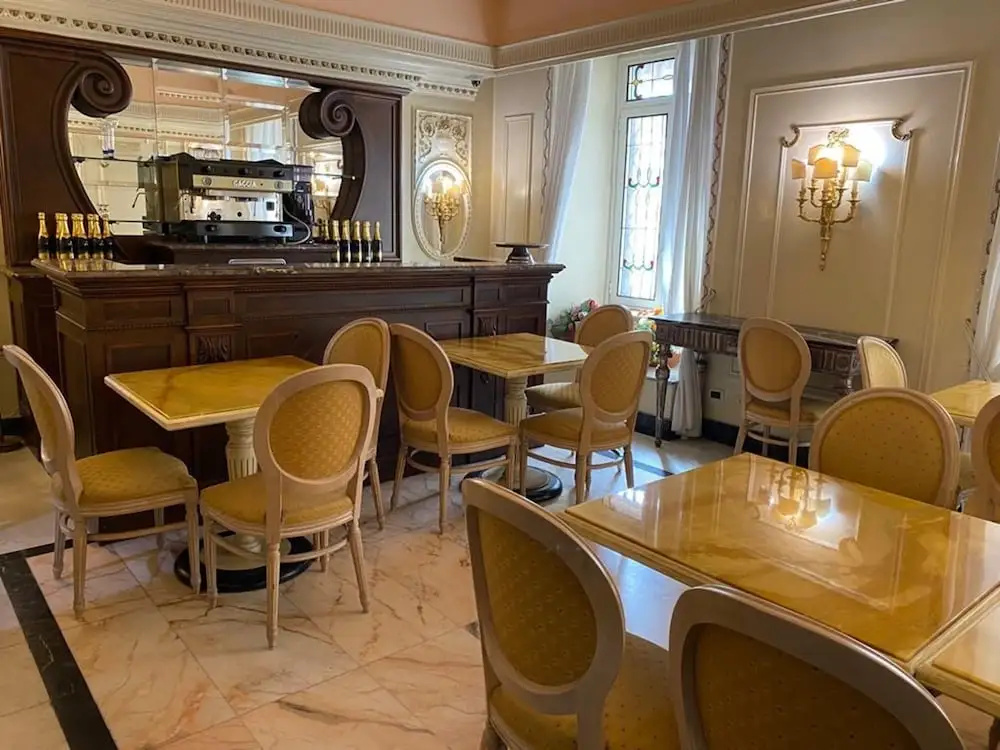 Champagne Palace Hotel - Général
