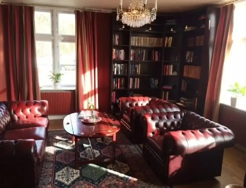 Lobby & Reception