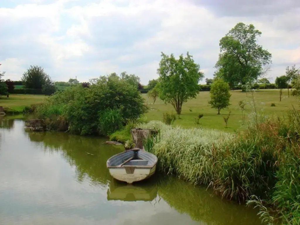 Suffolk Retreats for up to 24 Guests With hot tub