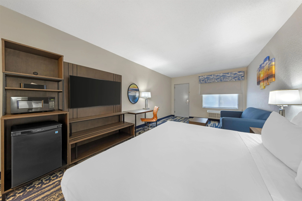 Double Junior Suite (full double bed)