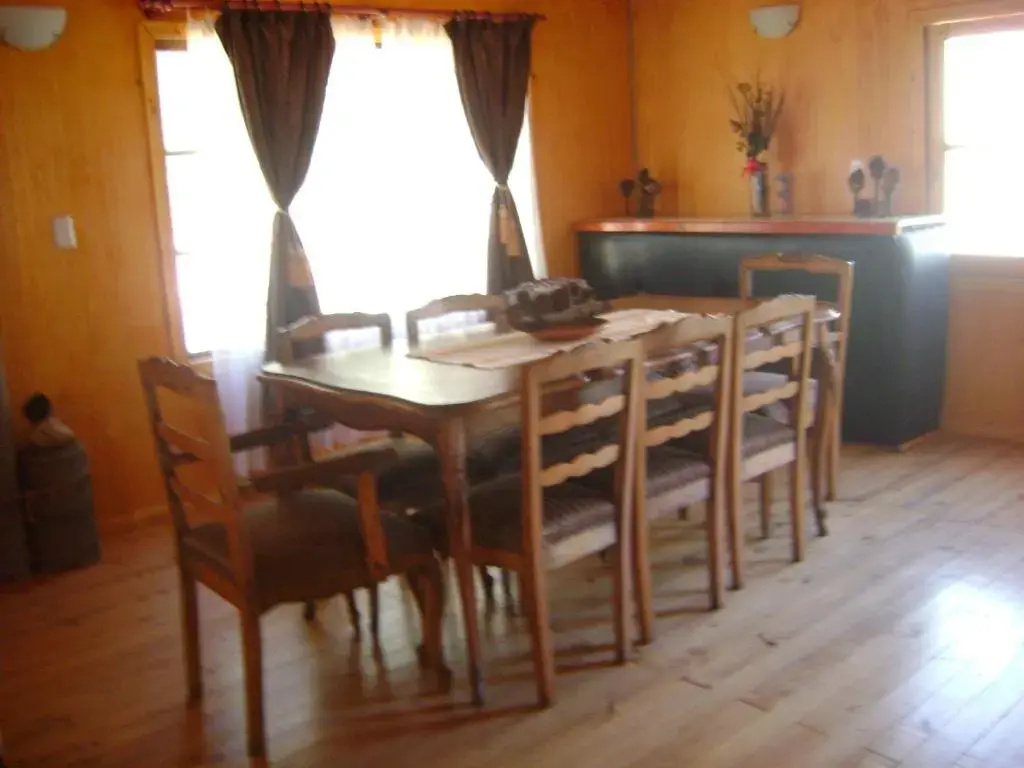 4 Bedrooms Cottage