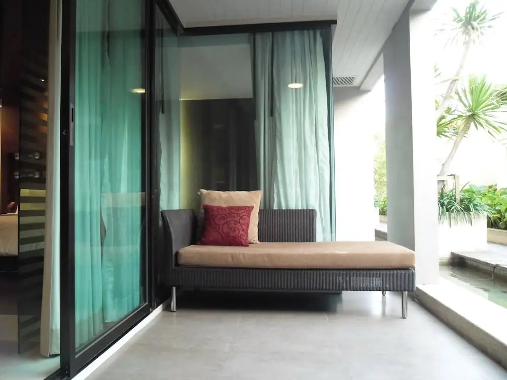 Семейный люкс с балконом в Tara Mantra Cha Am Resort