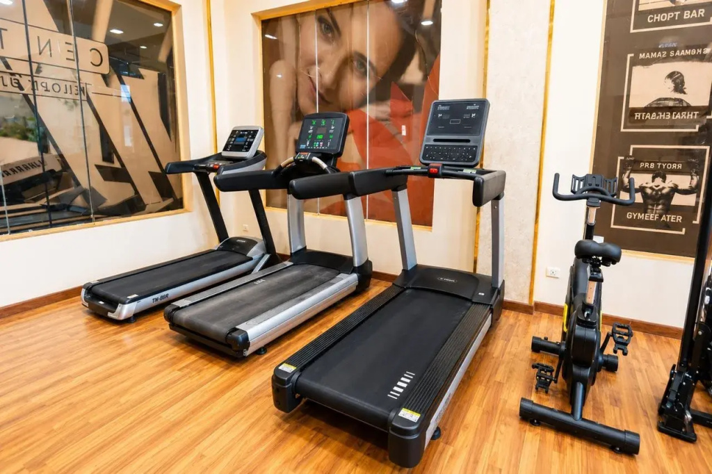 Royal Regency Club - Ultra All Inclusive: Fitness room with multiple treadmills and additional cardio equipment.