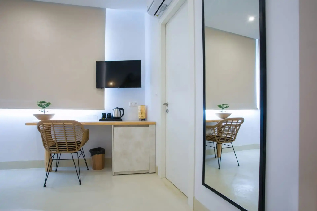 Superior Double room (full double bed)