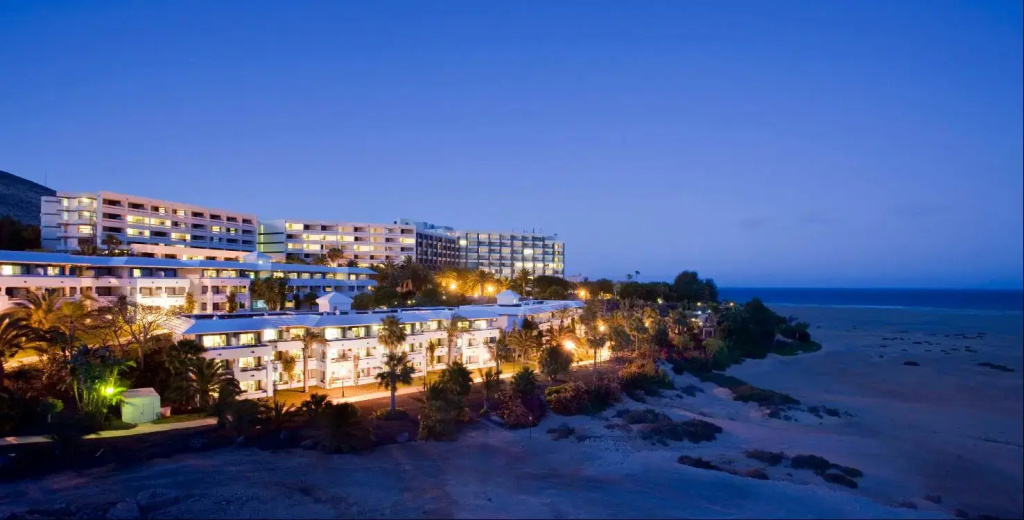 Beach & Waterfront