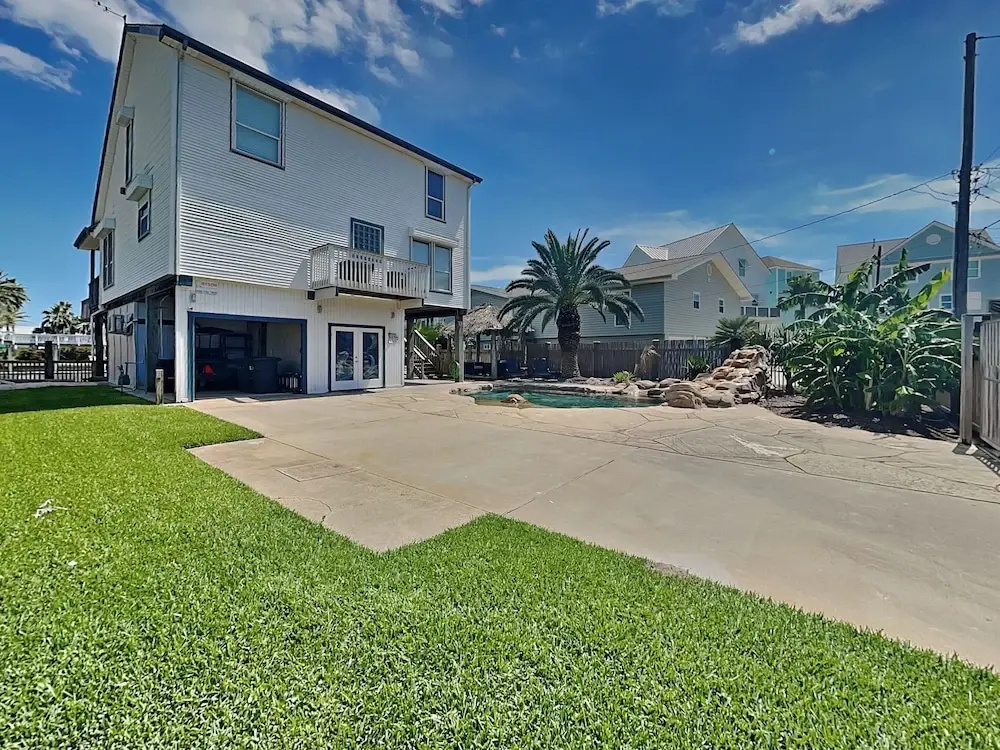 Tiki Lagoon by Ryson Vacation Rentals