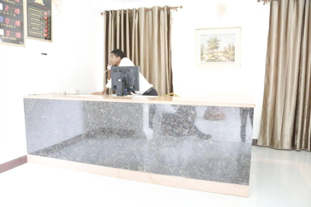 Kingsbridge Royale Hotel - Général