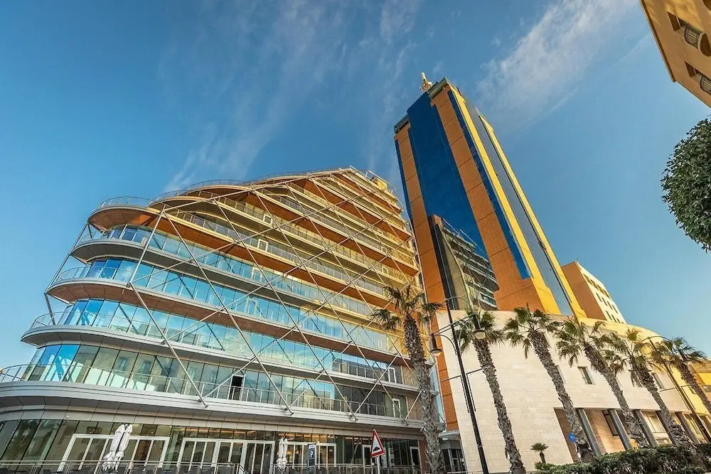 Fabulous Penthouse Close to St George's Bay