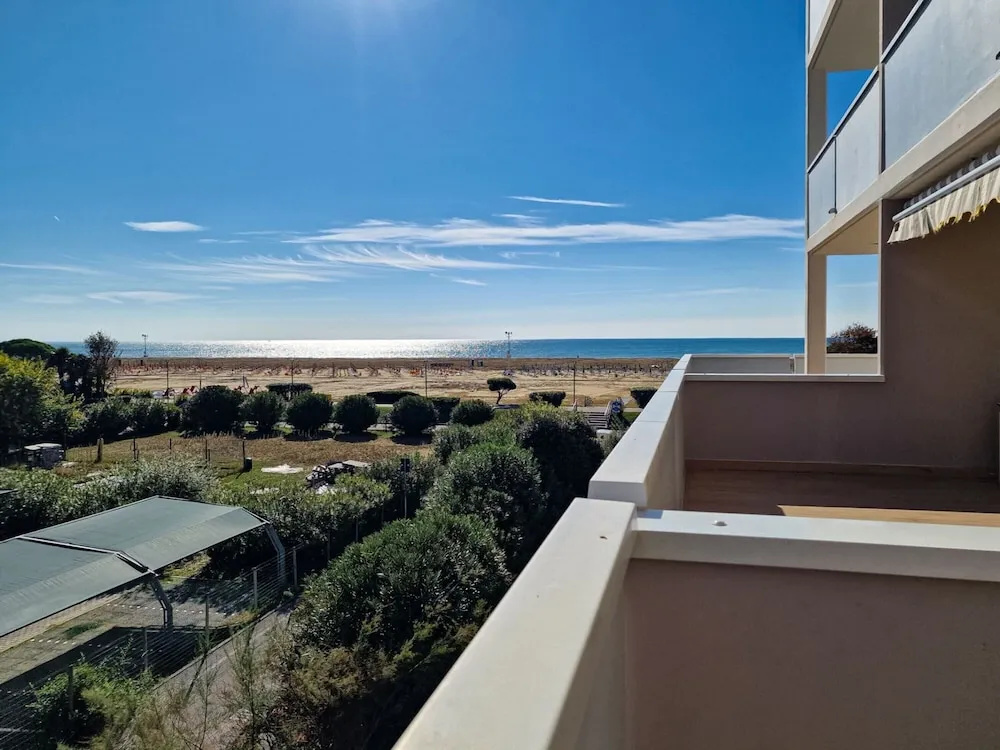 Beach Retreat for up to 5 Guests-beahost