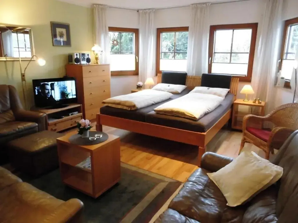Gesund Wohnen Ferienwohnung/Apartments - Chambres