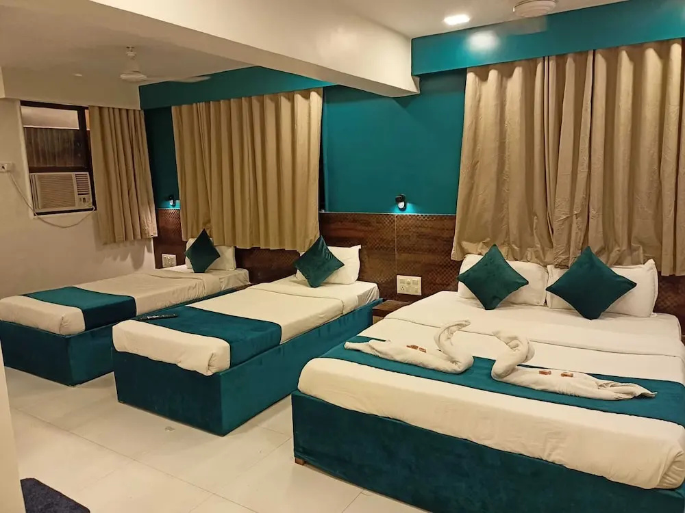 Deluxe Quadruple room