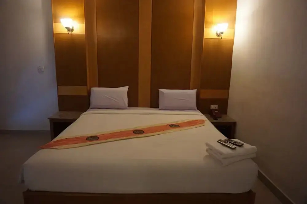 Superior Double room with balcony (full double bed)