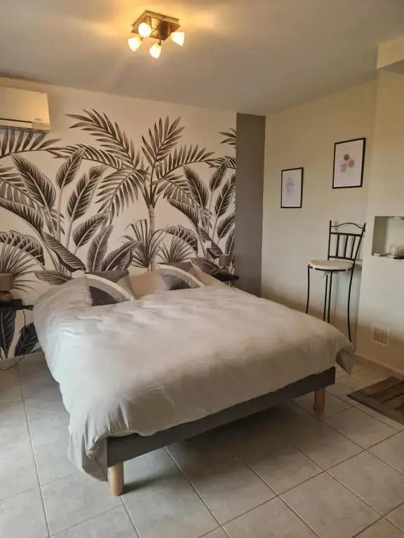 Standard Double room (full double bed)