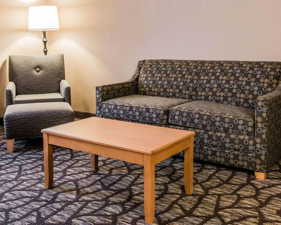 Double Suite (full double bed)