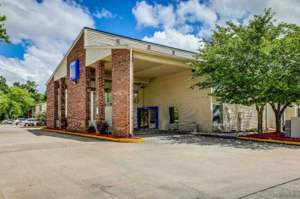 Motel 6 Greensboro, NC - Airport