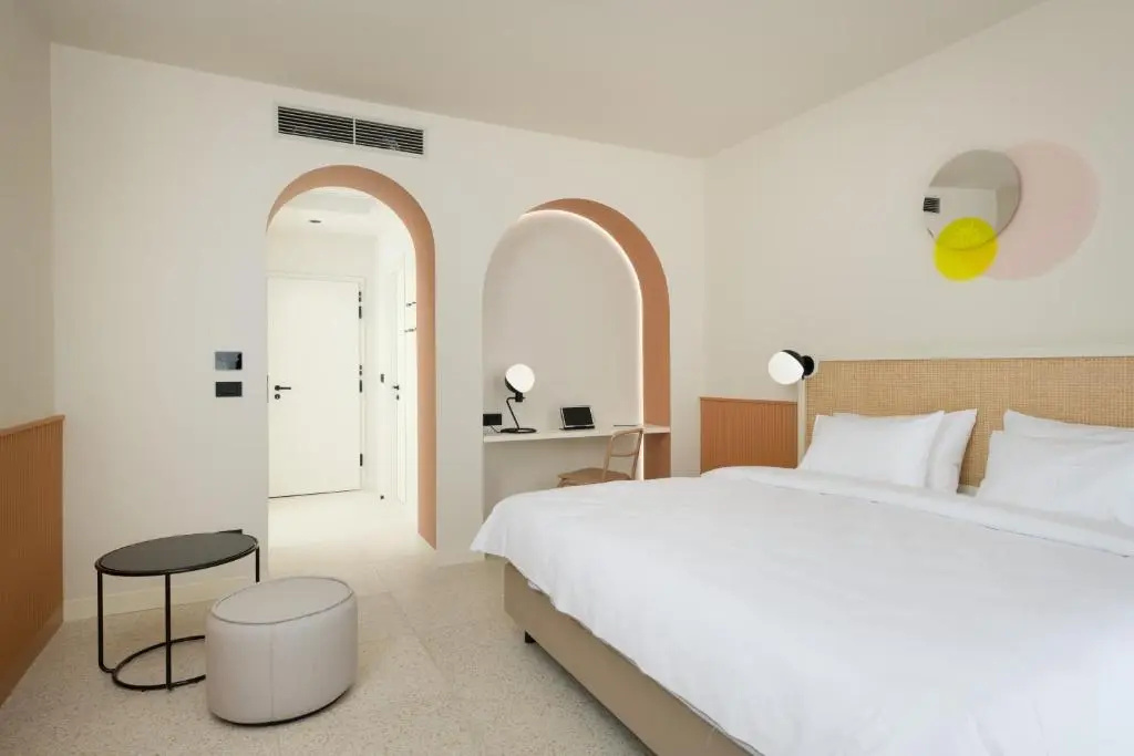 Superior Double room (full double bed)
