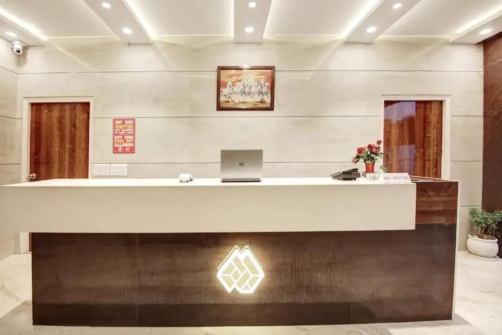 Marks Hotel — 2