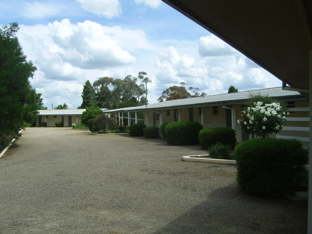 Garden Motor Inn