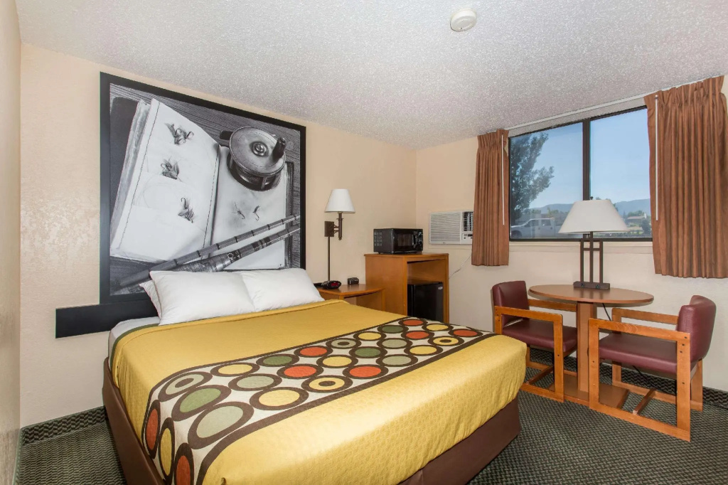 Standard Double room (full double bed)