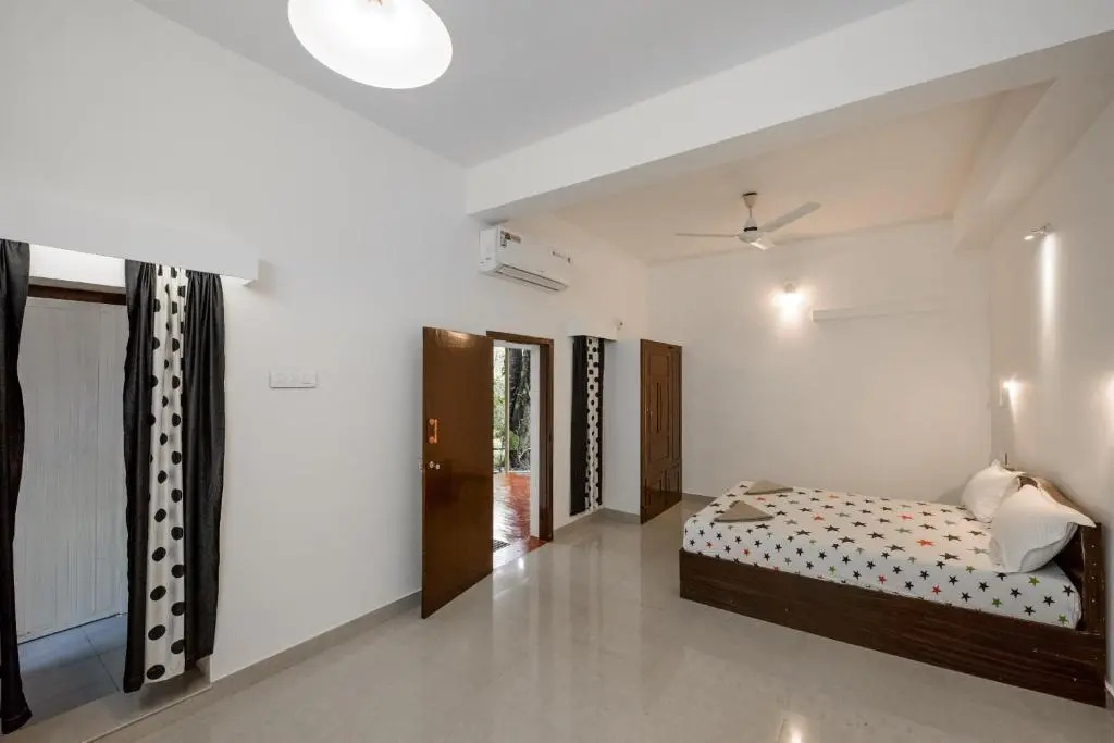 Economy room