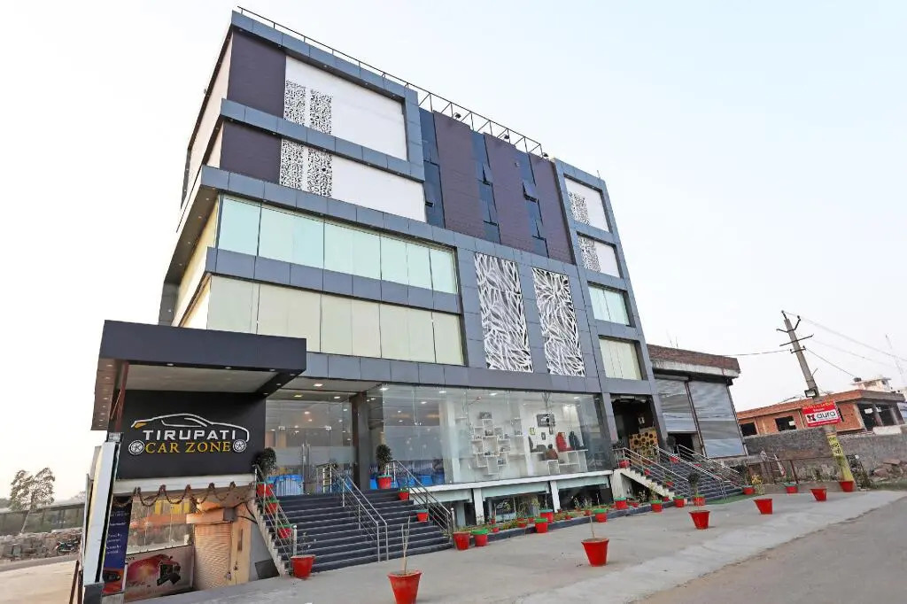 Hotel G-20 Inn