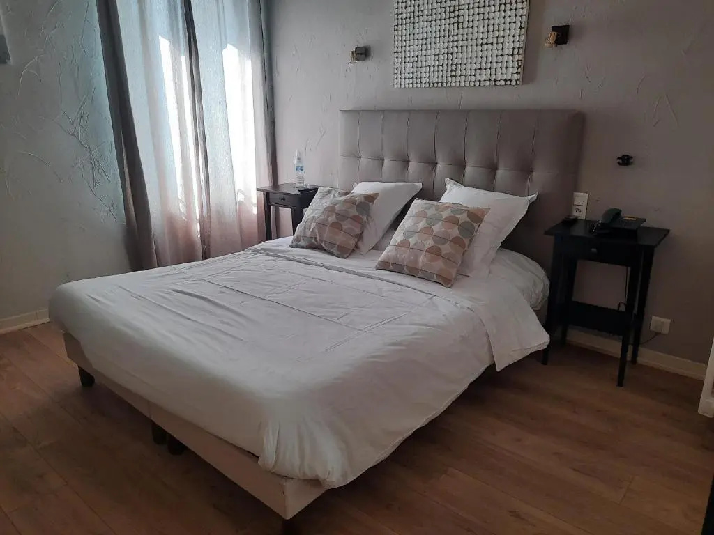 Superior Double room (full double bed)