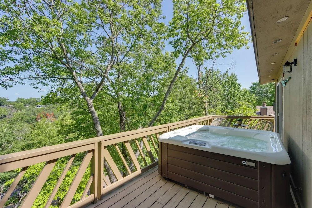 Margaritaville Oasis w/ Hot Tub: Boat & Golf!