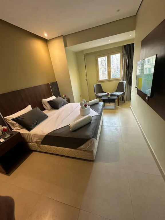 Deluxe Double room (full double bed)