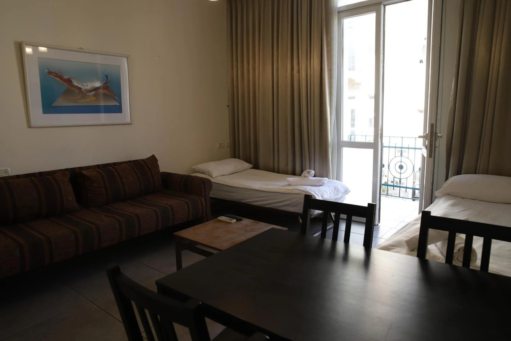 Port Inn - Hostel — 3
