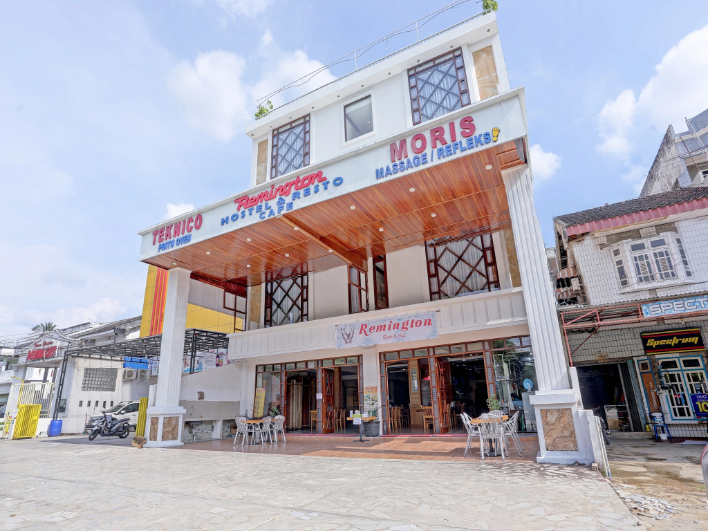 OYO 90428 Remington Hostel
