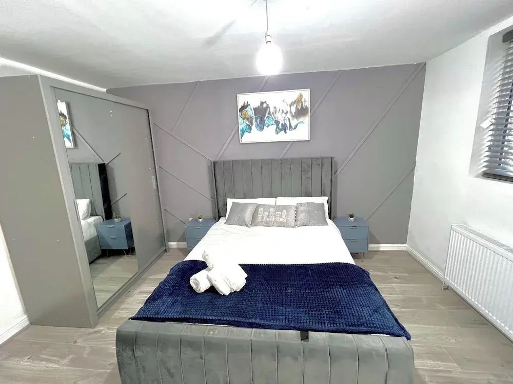 Stylish Spacious 1Bd Apt-kingbed-10min Heaton Park - фото 3